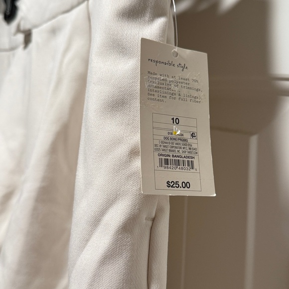 Women's Cream Shorts - Picture 2 of 6